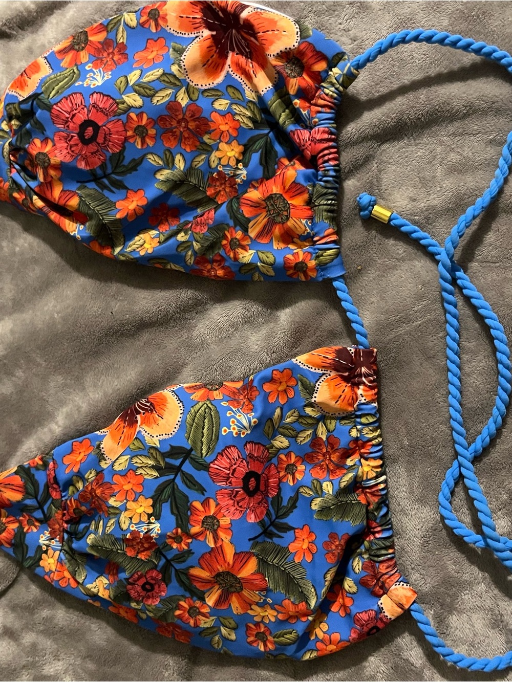 SHEIN Blue Floral Tie-String Bikini Top